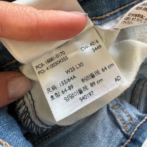 Levi’s 711 Skinny Jeans - Picture 7 of 7